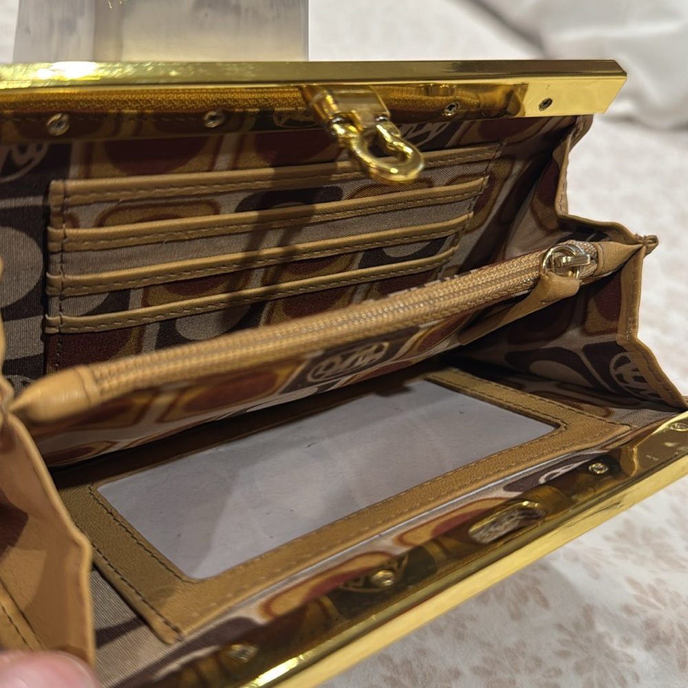 Tula Wallet - Picture 3 of 4